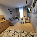 Wars Apartment, Nowoczesne Serce Warszawy, Free Garaz Parking 아파트 바르샤바
