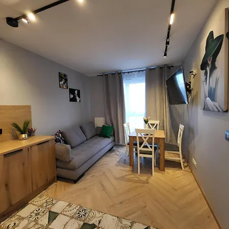 Wars Apartment, Nowoczesne Serce Warszawy, Blisko Centrum, Stare I Stadion, Klimatyzacja Ac, Free Garaz Parking Appartamento Varsavia
